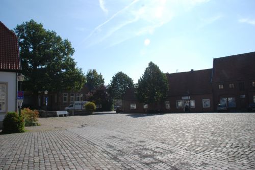 marktplatz_sichtaufspodest_min.jpg